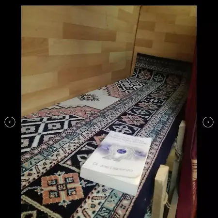 Karavan Hotel *
